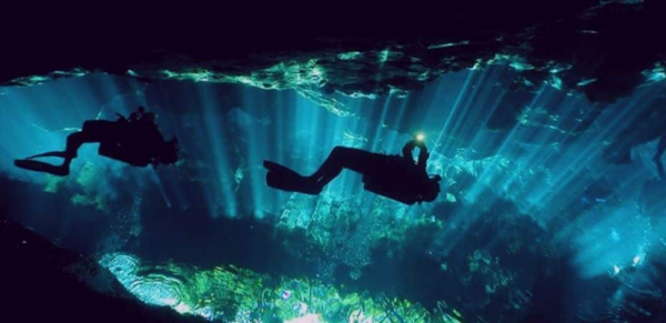 Scuba diving in Cenote