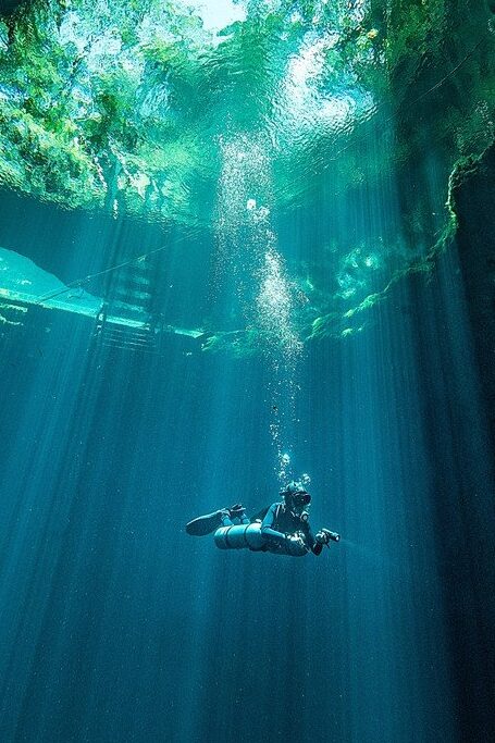 MExplor Diving