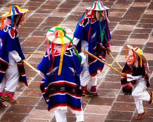 3-galeria-danza-de-los-viejitos-1850-x-966